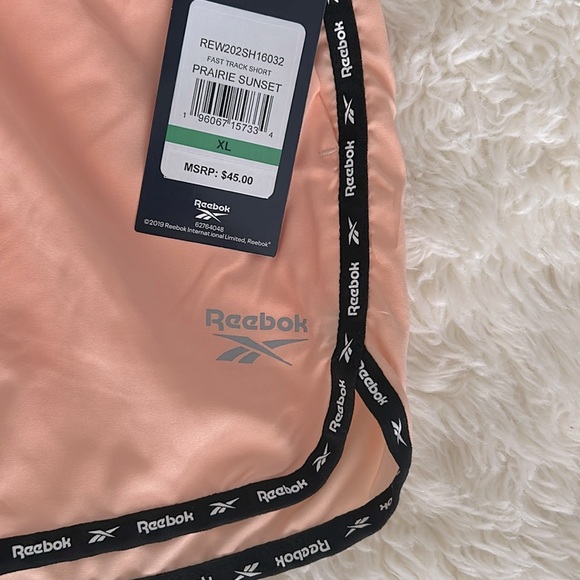 NWT Reebok Fast Track Short - Picture 3 of 10